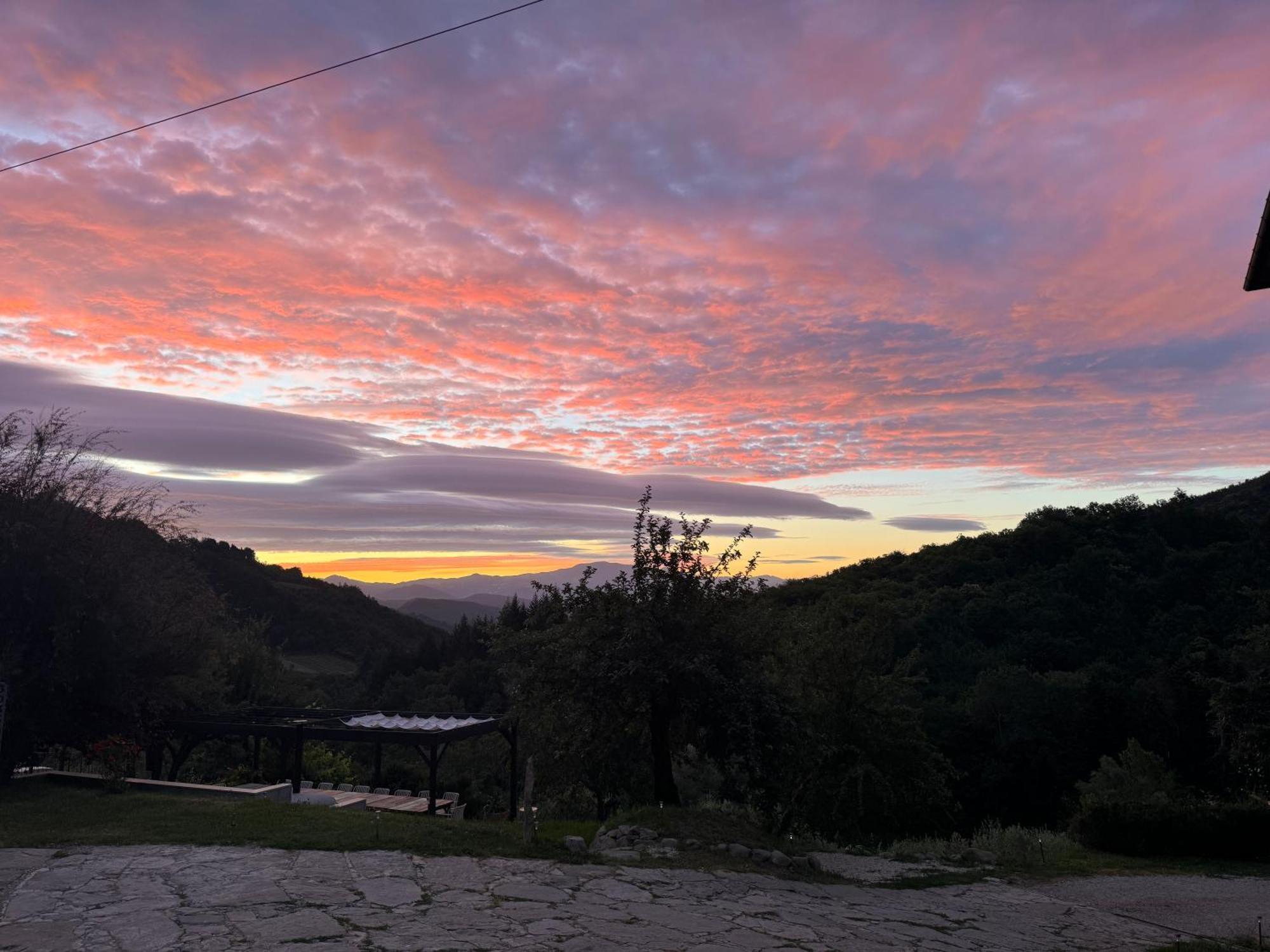 Bio Agriturismo Il Vigno Caprese Michelangelo ภายนอก รูปภาพ